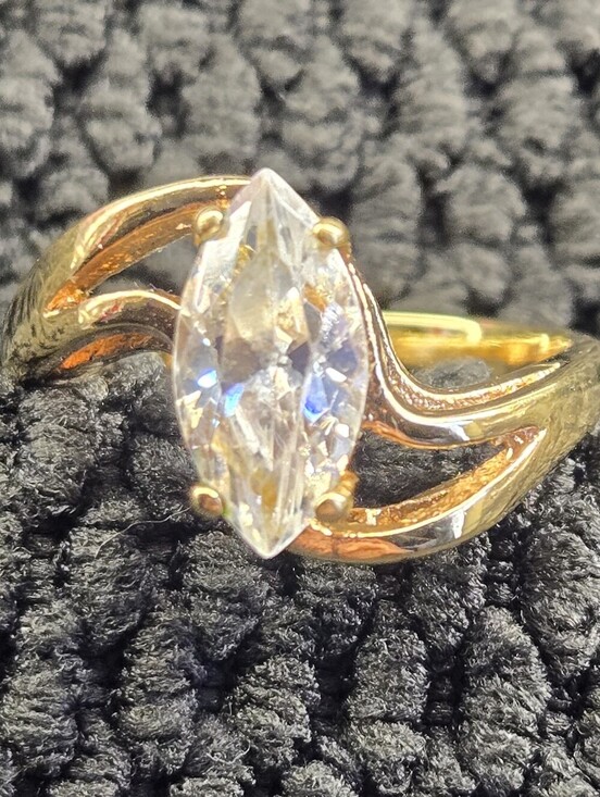 Jewelry - Gold Marquise-Cut Cubic Zirconia Ring - Size 8